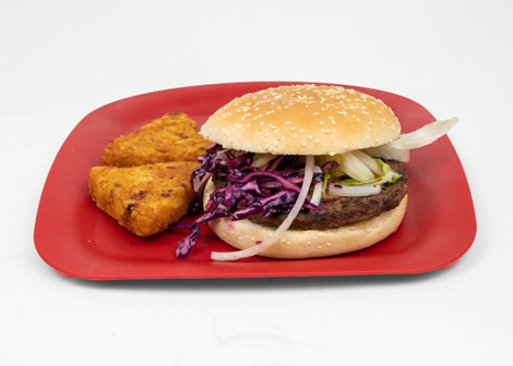 Jonaldo’s grilled beef burger with fresh toppings and hash browns in Kirkcaldy.